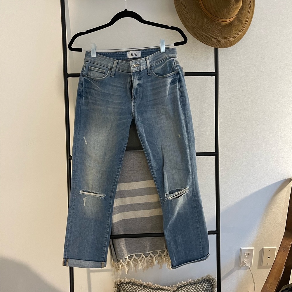 Paige ripped knee cropped jeans size 24